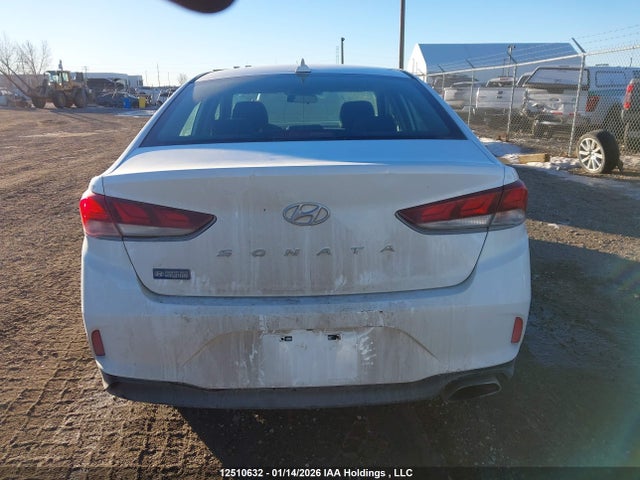 5NPE24AF4KH789527 Hyundai SONATA SE