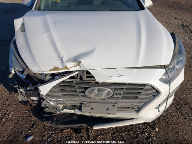 5NPE24AF4KH789527 Hyundai SONATA SE