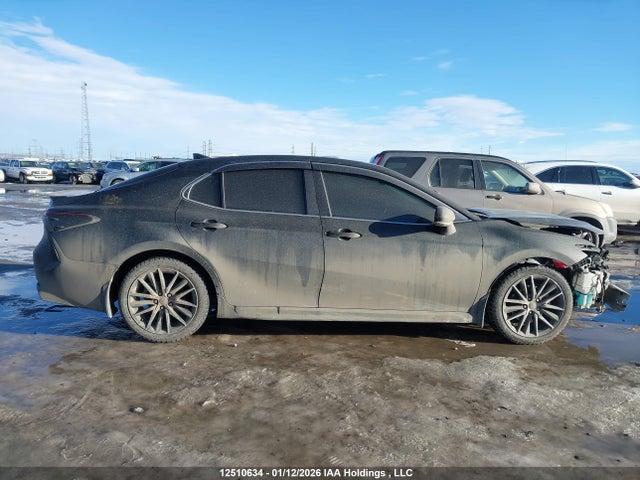 4T1S11AK8NU686022 Toyota CAMRY SE