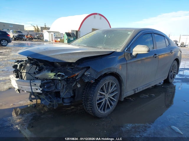 4T1S11AK8NU686022 Toyota CAMRY SE