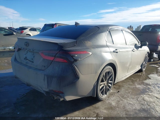 4T1S11AK8NU686022 Toyota CAMRY SE
