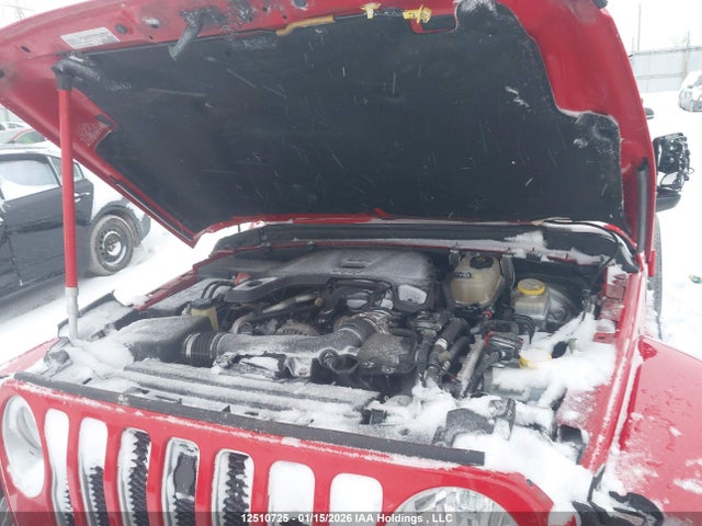 1C4HJXEG4JW257448 Jeep Wrangler Unlimited Sahara