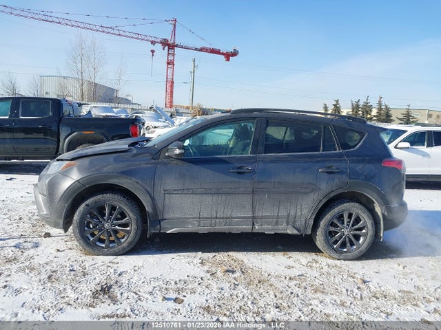 2T3RFREV5JW699914 Toyota Rav4 Adventure/xle