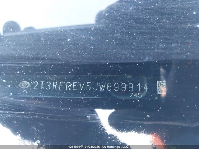 2T3RFREV5JW699914 Toyota Rav4 Adventure/xle