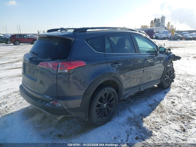 2T3RFREV5JW699914 Toyota Rav4 Adventure/xle