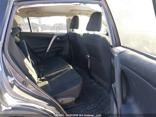 2T3RFREV5JW699914 Toyota Rav4 Adventure/xle