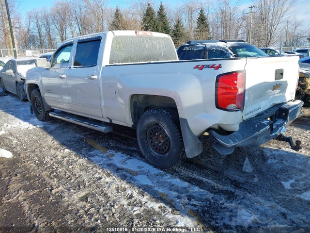 3GCUKREC8JG128955 Chevrolet Silverado 1500 1lt