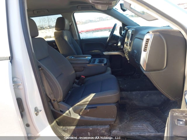 3GCUKREC8JG128955 Chevrolet Silverado 1500 1lt