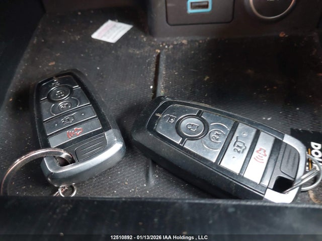 1FMCU9H68MUB20606 Ford ESCAPE SEL