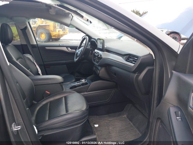 1FMCU9H68MUB20606 Ford ESCAPE SEL
