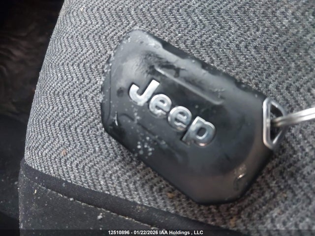 1C4PJXDG7SW512723 Jeep TJ