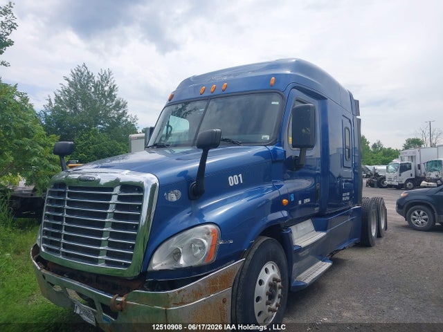 Freightliner Cascadia 125 2014 1FUJGLD59ELFV1844 Image 2