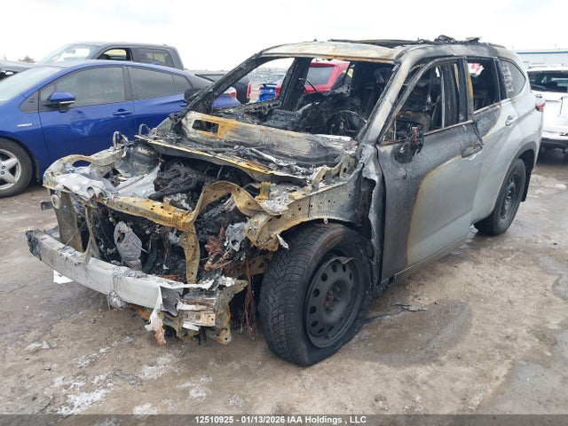 5TDDZRBH7NS218956 Toyota Highlander Limited