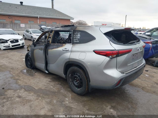5TDDZRBH7NS218956 Toyota Highlander Limited