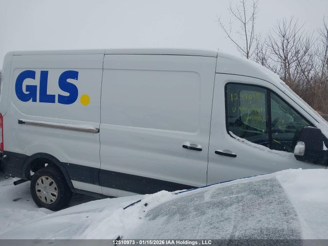 1FTBR1CG9NKA75174 Ford Transit T-250