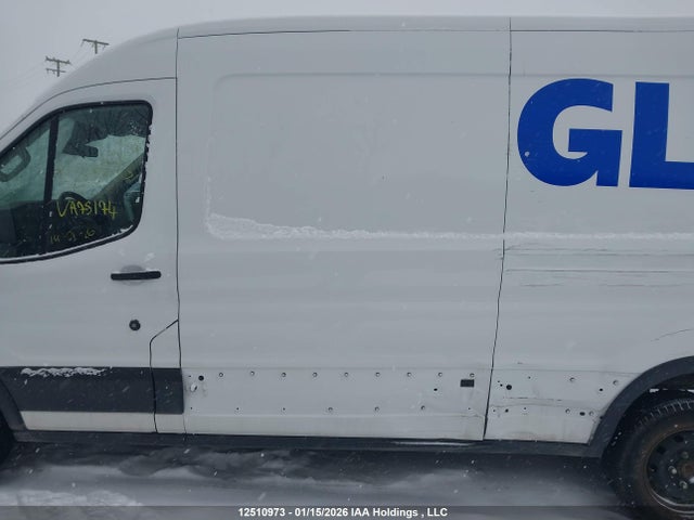 1FTBR1CG9NKA75174 Ford Transit T-250