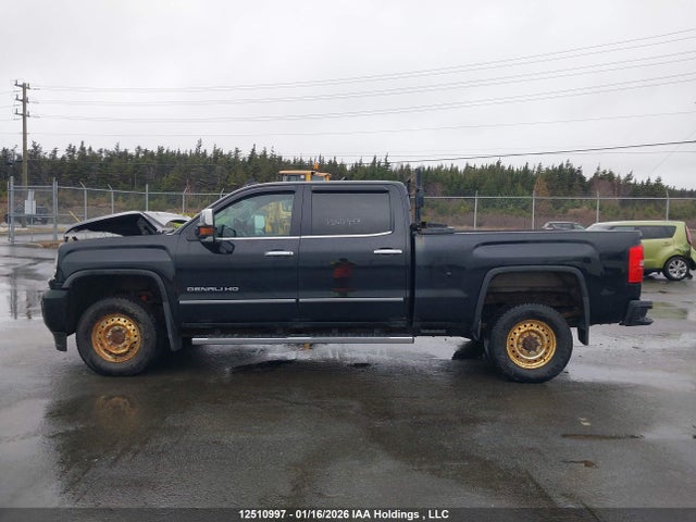 1GT12UE86GF241315 GMC Sierra 2500hd Denali