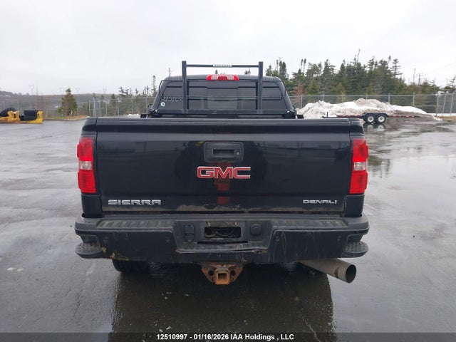 1GT12UE86GF241315 GMC Sierra 2500hd Denali