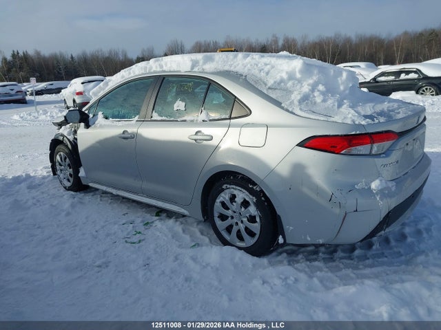 5YFBPMBE1NP338928 Toyota COROLLA LE