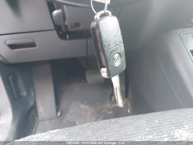 WVGJV7AX9FW585365 Volkswagen Tiguan S/se/sel/r-line