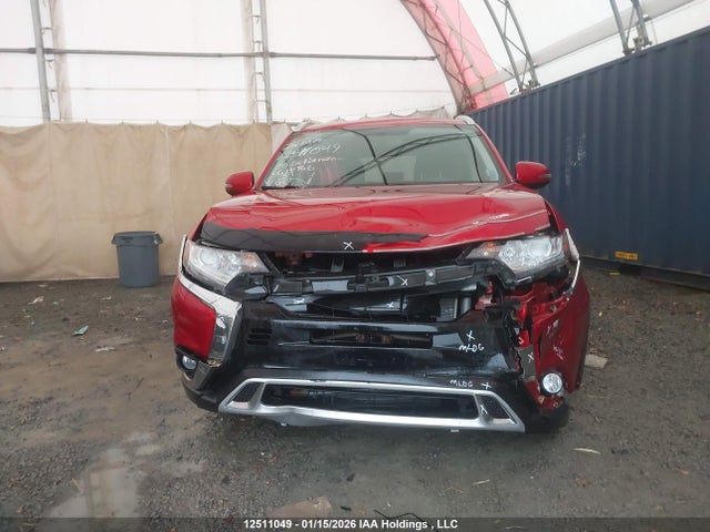 JA4AZ2A3XLZ614966 Mitsubishi Outlander Es