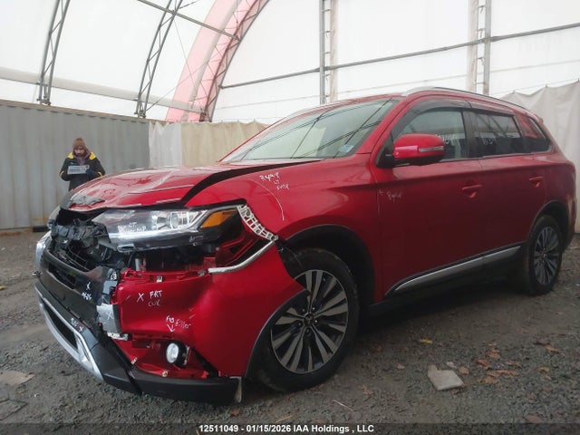 JA4AZ2A3XLZ614966 Mitsubishi Outlander Es