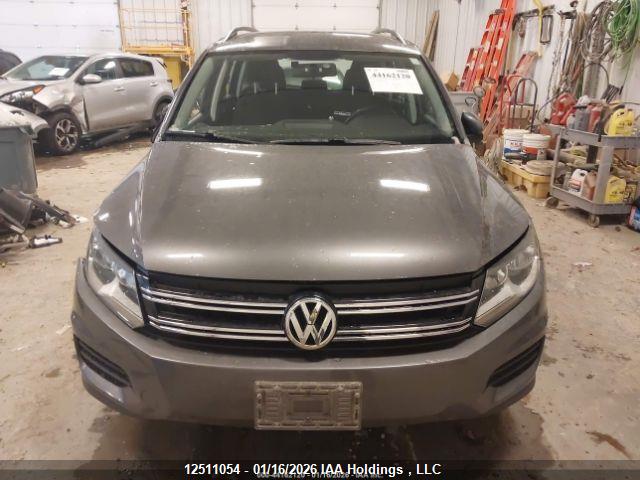 WVGBV7AX4FW578277 Volkswagen Tiguan S/se/sel/r-line