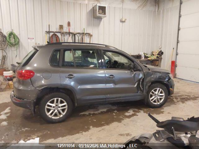 WVGBV7AX4FW578277 Volkswagen Tiguan S/se/sel/r-line