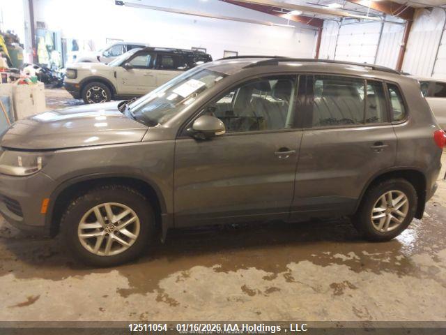 WVGBV7AX4FW578277 Volkswagen Tiguan S/se/sel/r-line
