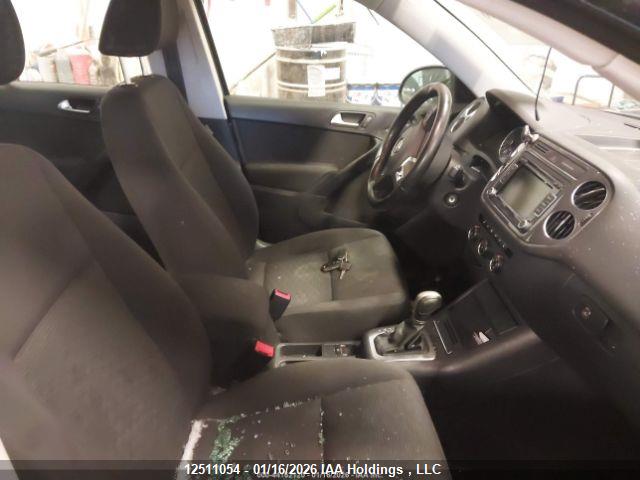 WVGBV7AX4FW578277 Volkswagen Tiguan S/se/sel/r-line