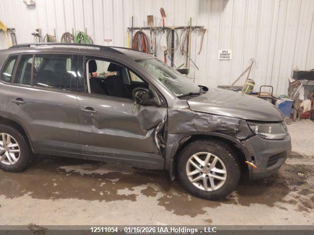 WVGBV7AX4FW578277 Volkswagen Tiguan S/se/sel/r-line