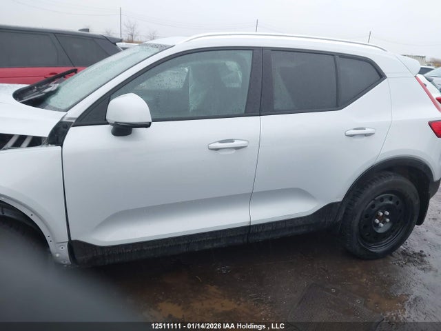 YV4162UK2L2277474 Volvo Xc40 T5 Momentum