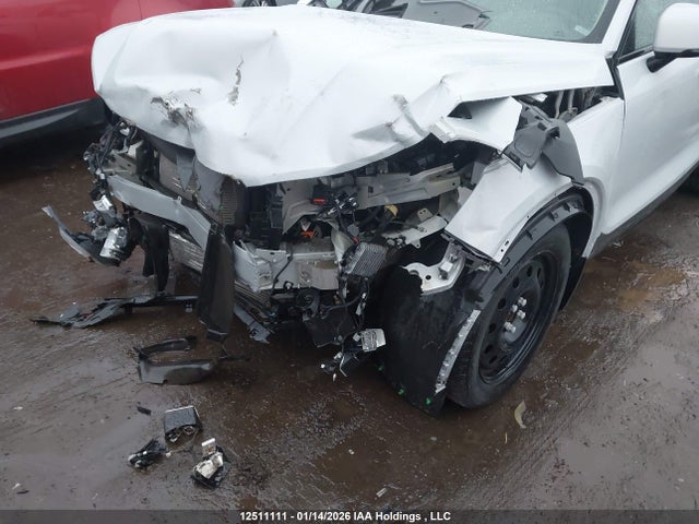 YV4162UK2L2277474 Volvo Xc40 T5 Momentum