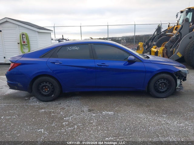 KMHLM4AG1NU350494 Hyundai Elantra Preferred Ivt With Sun And Tech Package