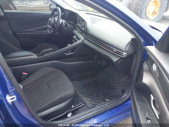 KMHLM4AG1NU350494 Hyundai Elantra Preferred Ivt With Sun And Tech Package