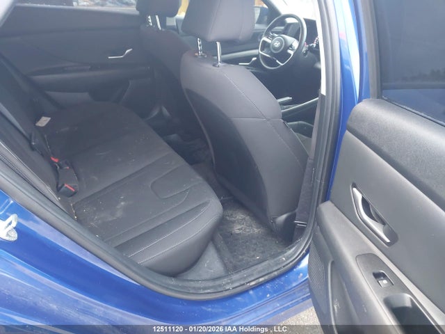 KMHLM4AG1NU350494 Hyundai Elantra Preferred Ivt With Sun And Tech Package