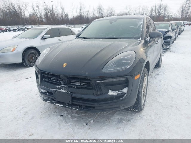 Porsche Macan 2024 WP1AA2A53RLB12731 Image 2
