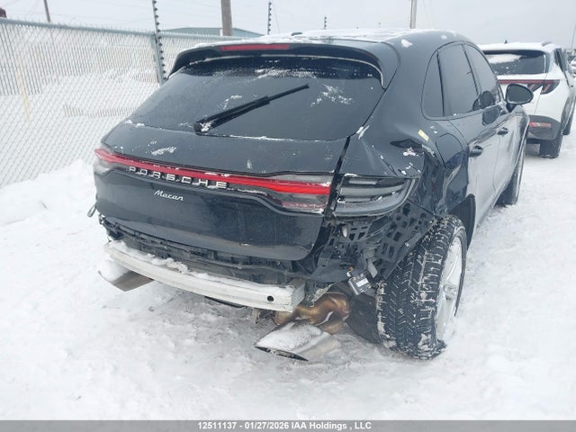 Porsche Macan 2024 WP1AA2A53RLB12731 Image 4