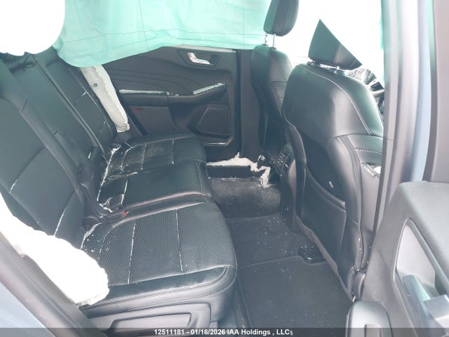 1FMCU9JA0SUB07179 Ford Escape Platinum
