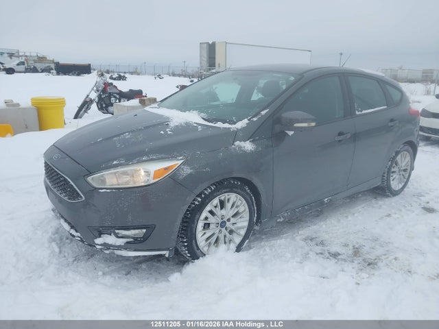 1FADP3K21HL260825 Ford FOCUS SE