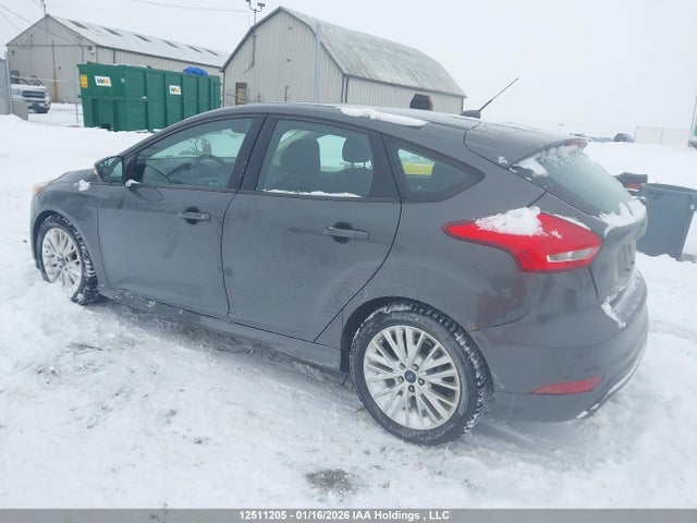 1FADP3K21HL260825 Ford FOCUS SE