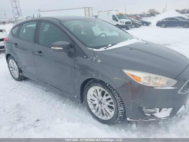 1FADP3K21HL260825 Ford FOCUS SE
