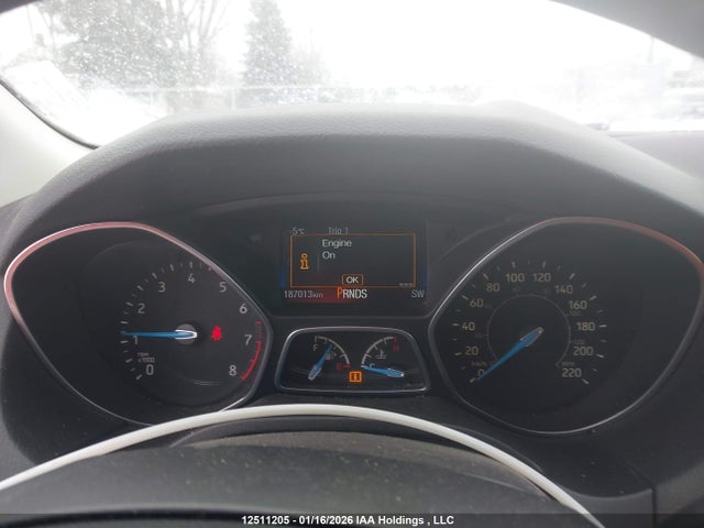 1FADP3K21HL260825 Ford FOCUS SE