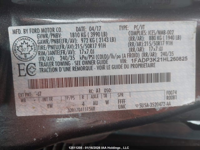 1FADP3K21HL260825 Ford FOCUS SE