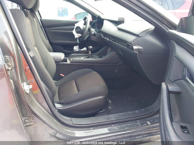 JM1BPAK75P1618164 Mazda 3 SELECT