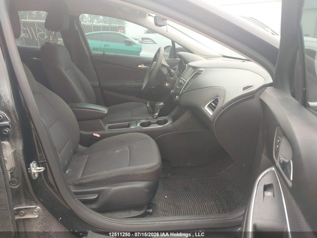 3G1BE6SM7HS600217 Chevrolet Cruze Lt Auto