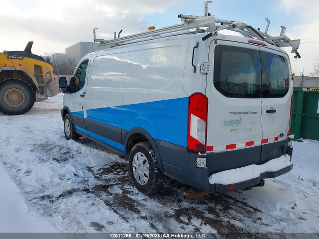 1FTNR1ZM7FKB24061 Ford Transit T-250