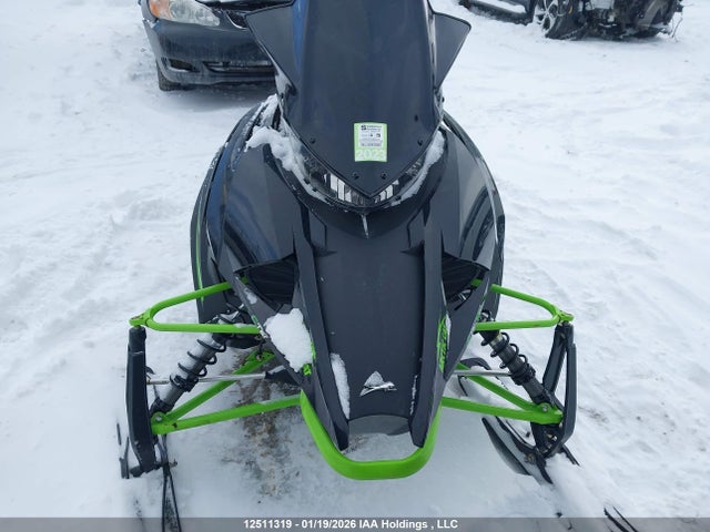 4UF18SNW7JT105939 Arctic Cat Zr 8000 137