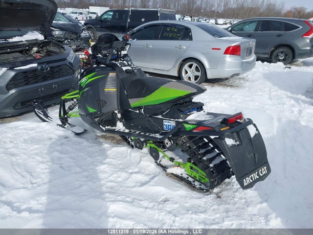 4UF18SNW7JT105939 Arctic Cat Zr 8000 137