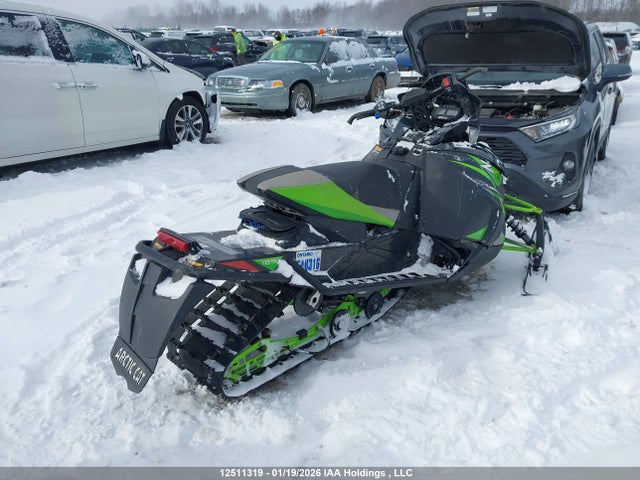4UF18SNW7JT105939 Arctic Cat Zr 8000 137